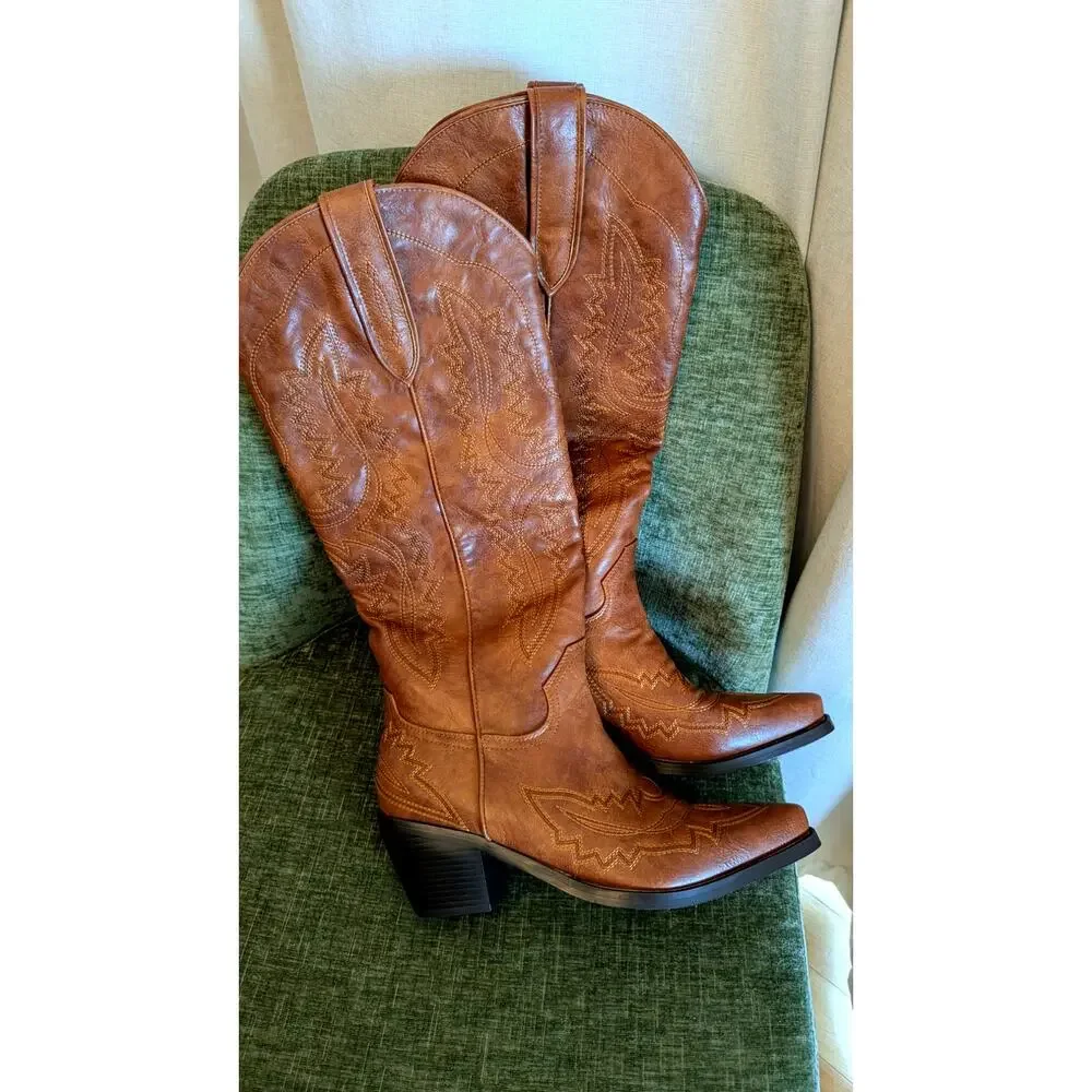 LeunDen Brown Cowboy Boots for Women, size 10